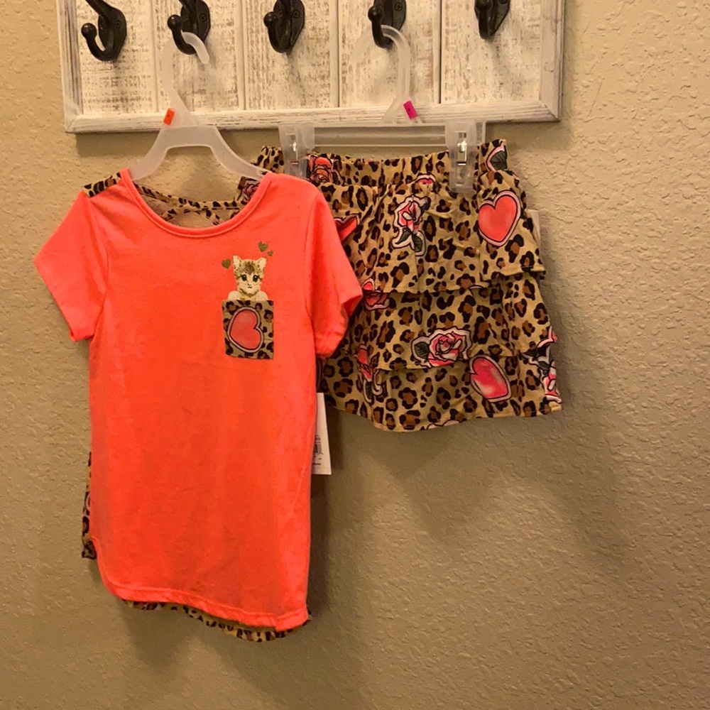 Matching skirt and shirt set with kitty